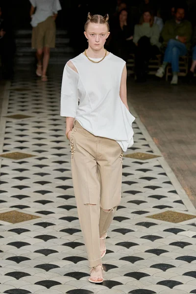 Look 34